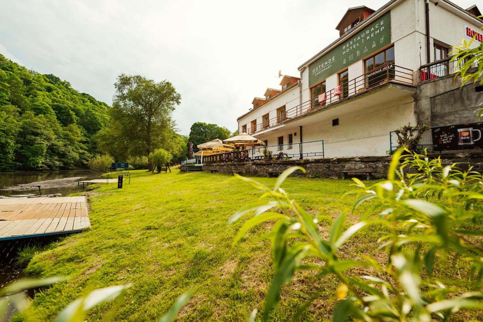 Hotel Ostende Chocerady ภายนอก รูปภาพ